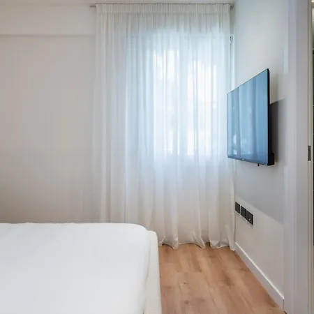 Modern W/ Parking Near Old Nicosia
